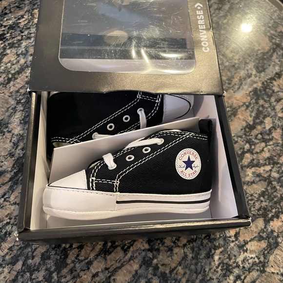 Infant Converse Sz 3 - Picture 1 of 3